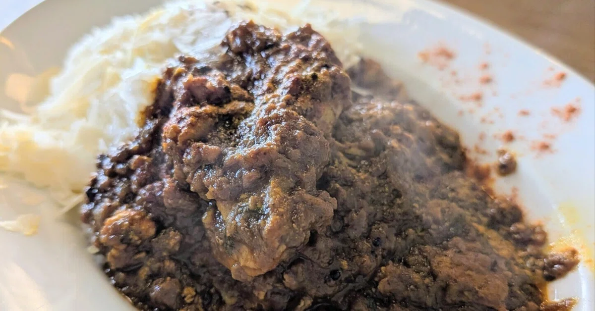 東京 カレー店巡り（スパイスカレー） | 螺旋階段に行列ができる