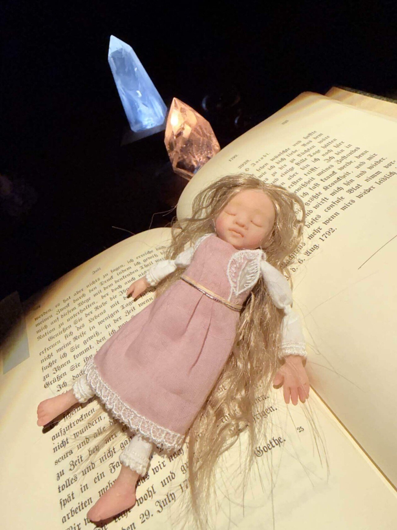 心に灯る静かな光を、粘土の形に託して。｜tiaris_doll