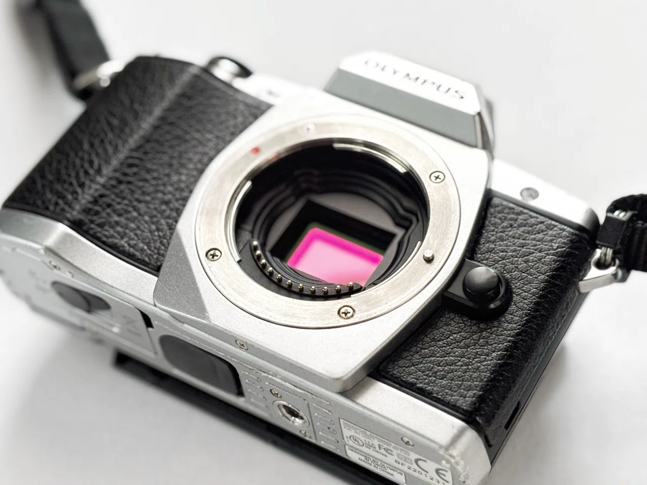 1円〜 OLYMPUS OM-D E-M5 初代 シルバー ミラーレス デジタルカメラ