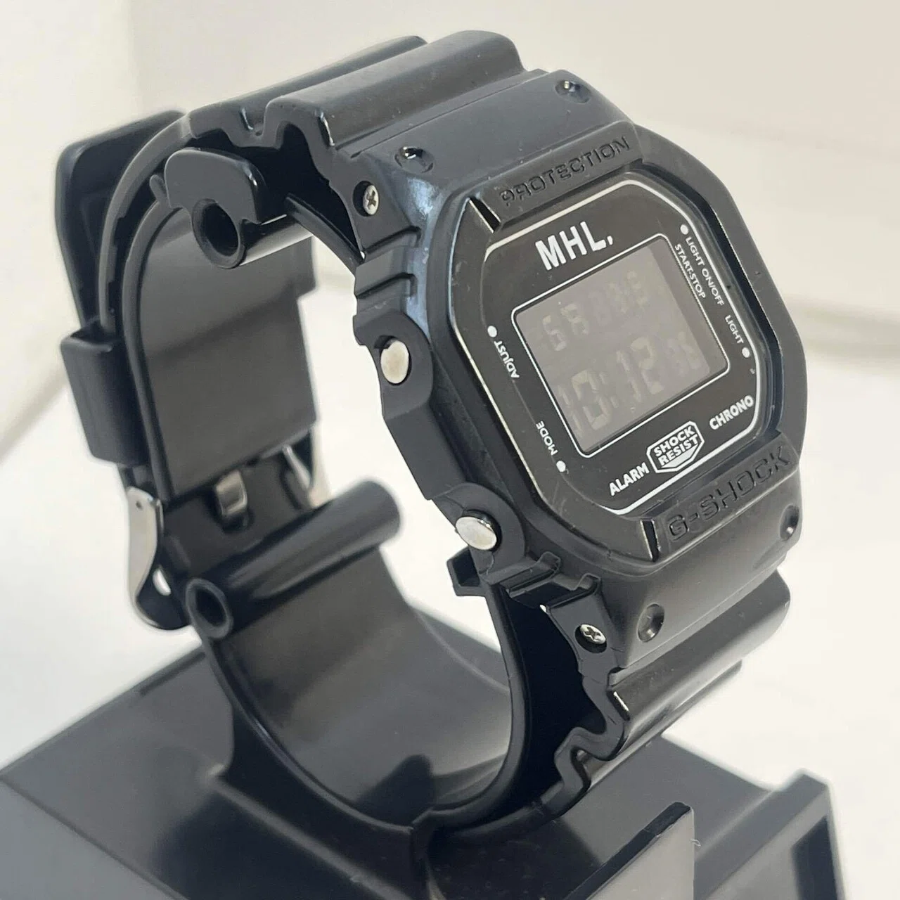 ⌚️ [Masterpiece] G-SHOCK × MHL. | The ultimate minimalism that