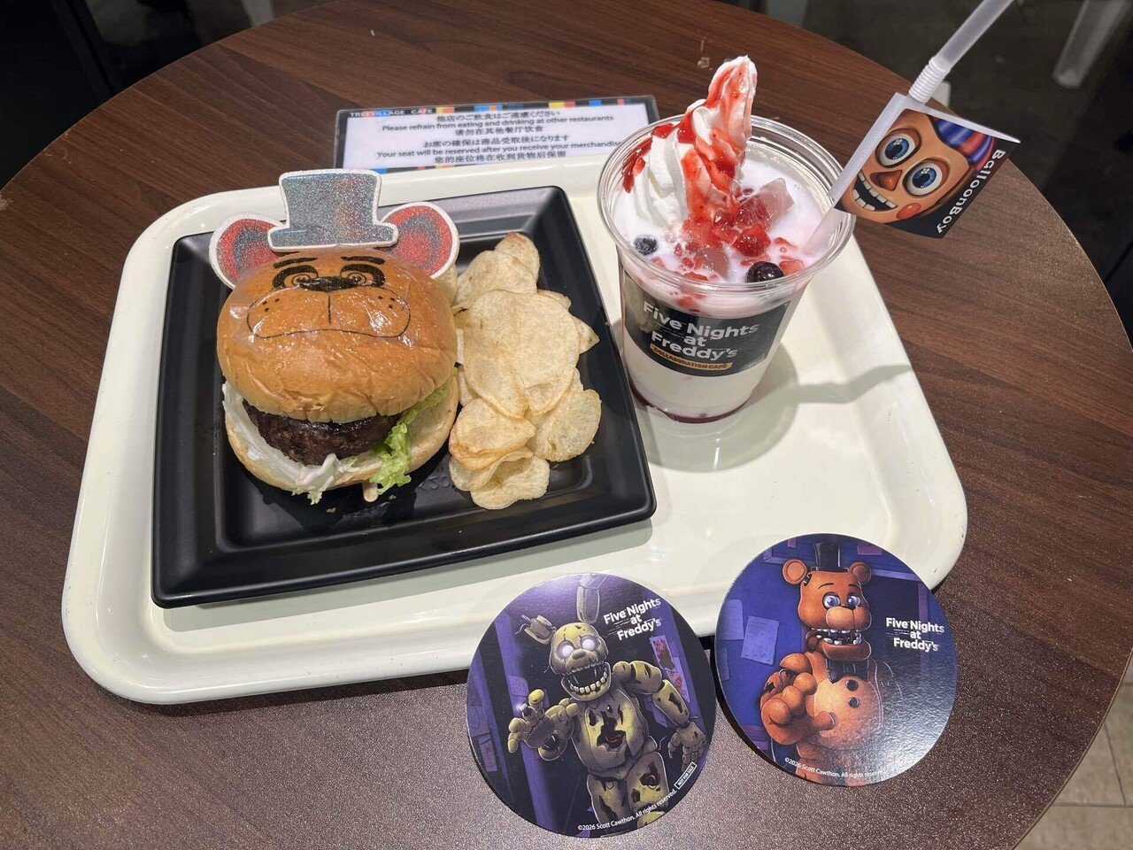 fnaf コラボカフェ行ってきた🍕🍔🧁｜さらさらまくら