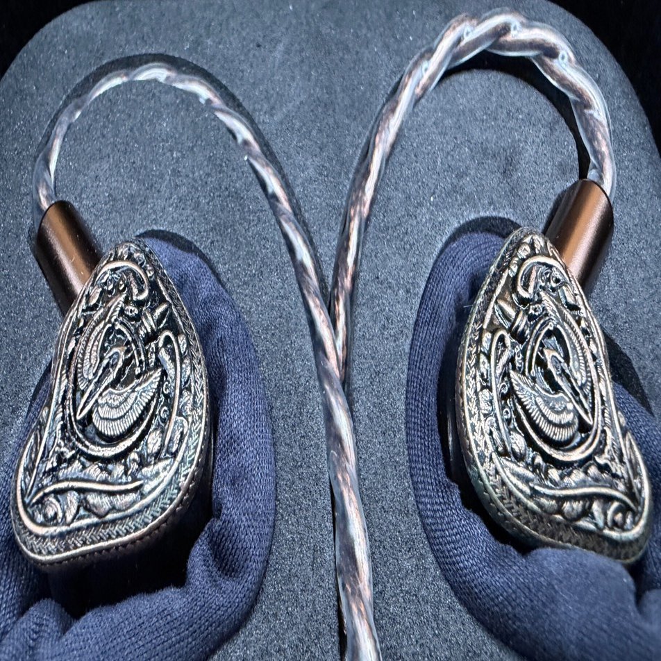 骨伝導MAX──Flipears AEGISという唯一無二の体験｜カワビイ