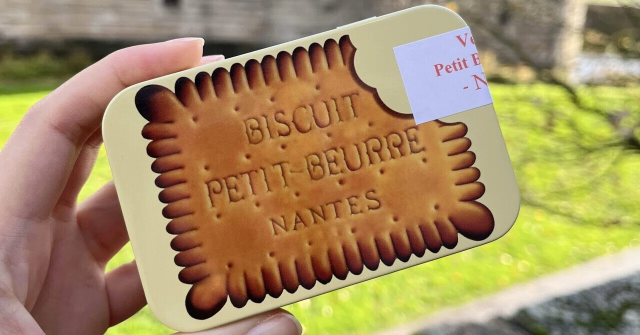 フランス　PETIT BEURRE NANTES ビスケット　木箱　ボックス ビスケットLUの生まれた街ナントを歩く🇫🇷｜羊