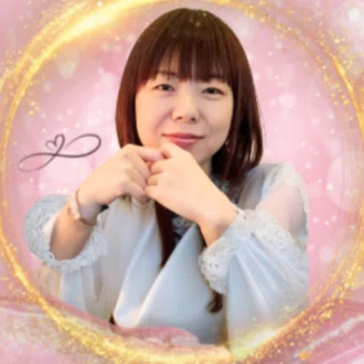 みおり⋆☽·̩͙ 本音を導く占い師 × 占い・ココナラサポート
