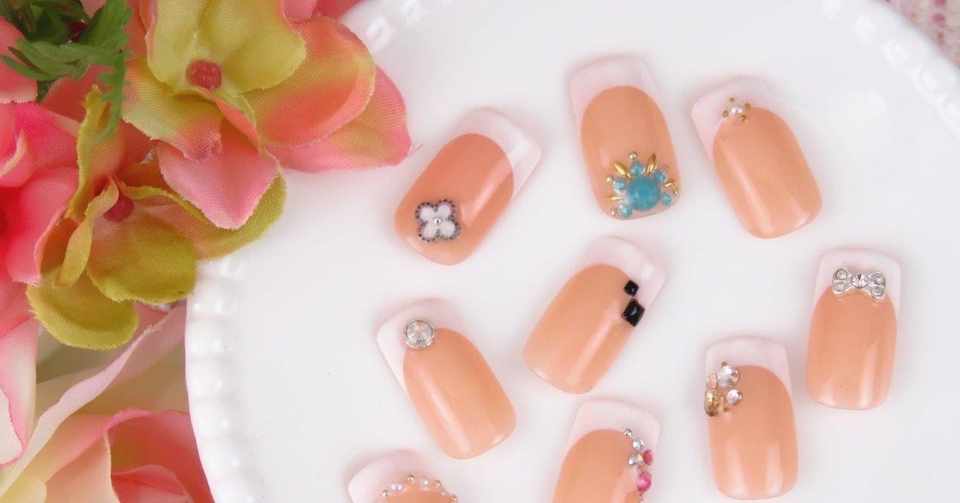 将来の夢は公務員 私がネイルに目覚めたきっかけ Mana Gloss Nail オーナーネイリスト Note