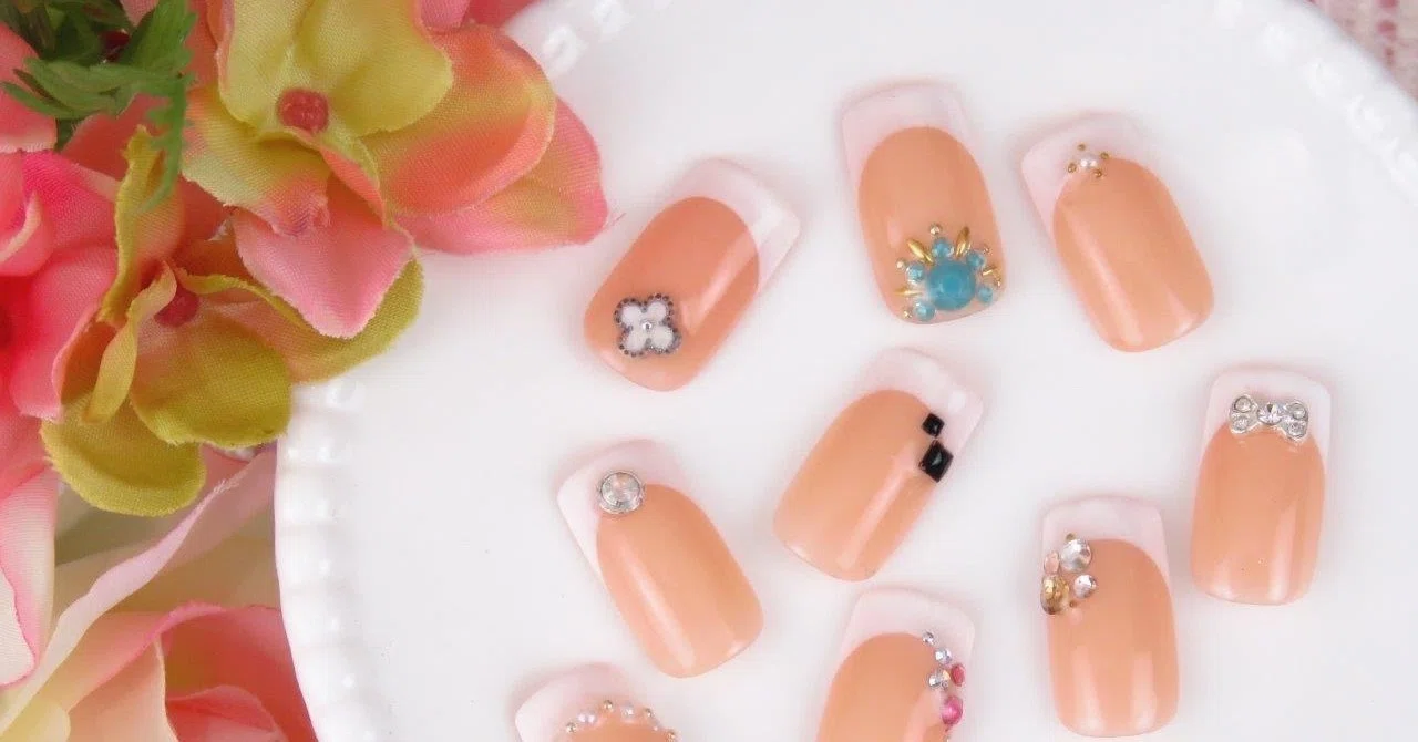 将来の夢は公務員 私がネイルに目覚めたきっかけ Mana Gloss Nail オーナーネイリスト Note 将来の夢は公務員 私がネイルに目覚めたきっかけ Mana Gloss Nail オーナーネイリスト Note