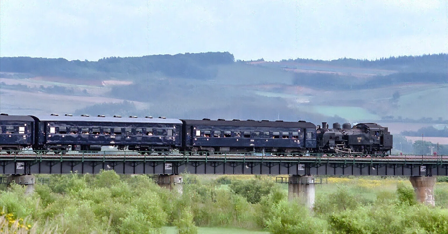 v211, 宗谷本線：SL塩狩峠号 （2001年）｜ひろやん