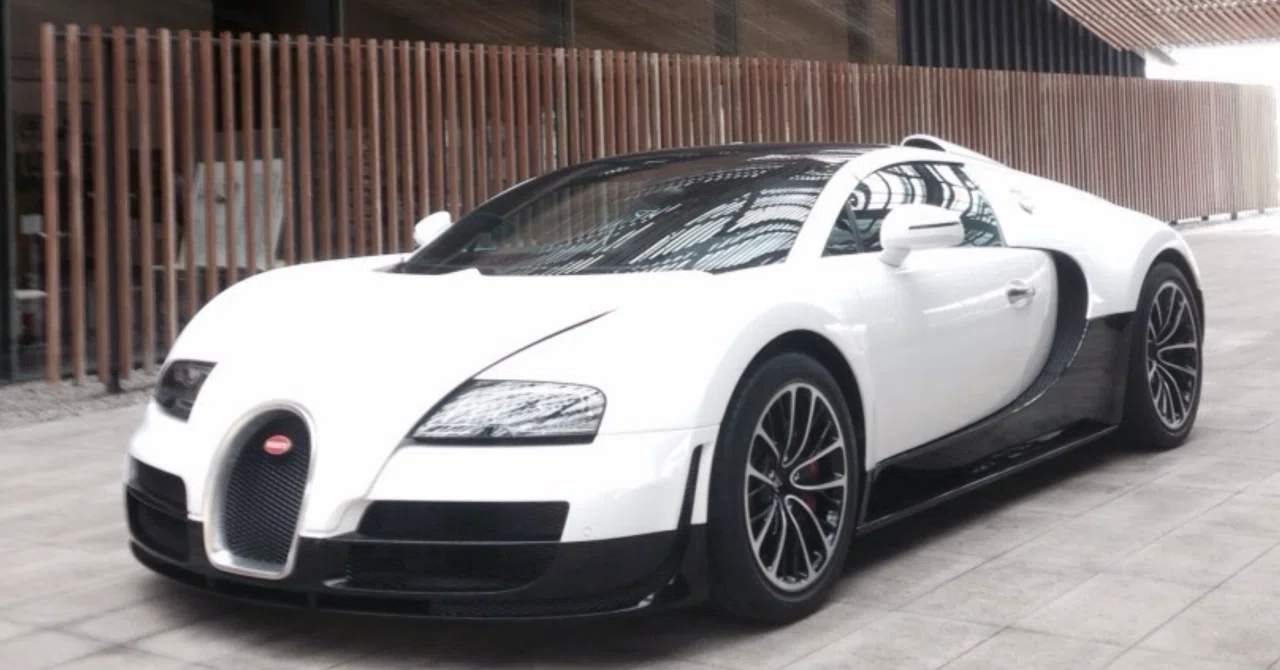 ハイパーカーへの情熱 〜ブガッティ・Veyron Part1〜｜ハイパーカー