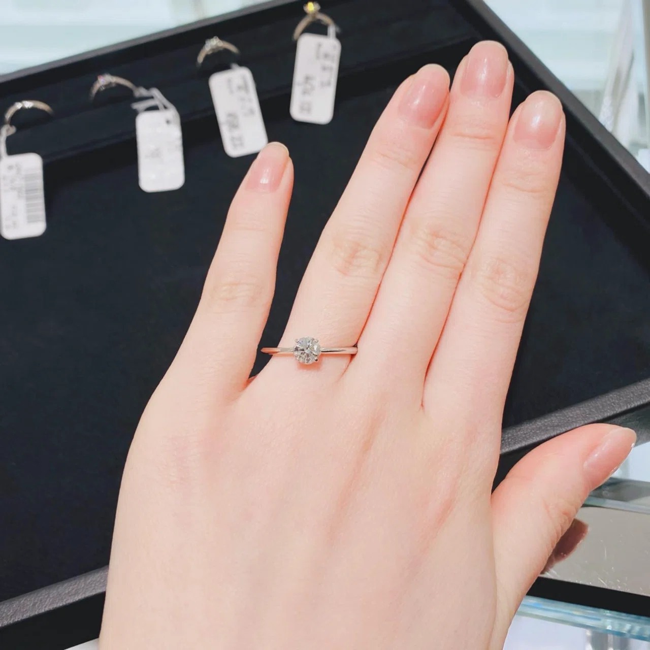 ティファニー 婚約指輪 ハーモニー 刻印なし 婚約指輪・結婚指輪探し④｜ティファニー編】ハーモニーの可憐さ。現実