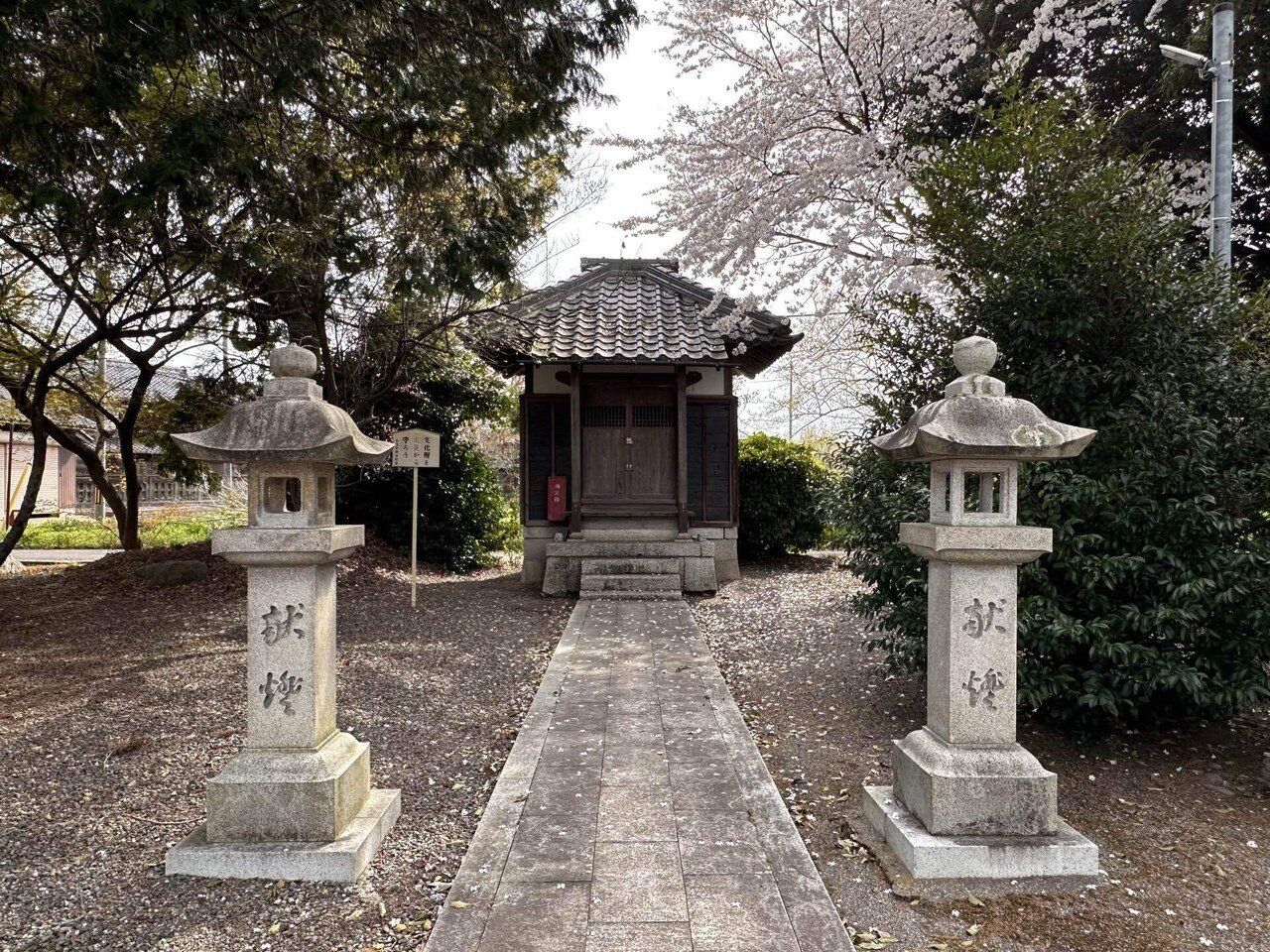 5235 新居神社 滋賀県長浜市新居町｜日本中全ての神社に参拝しようとする男