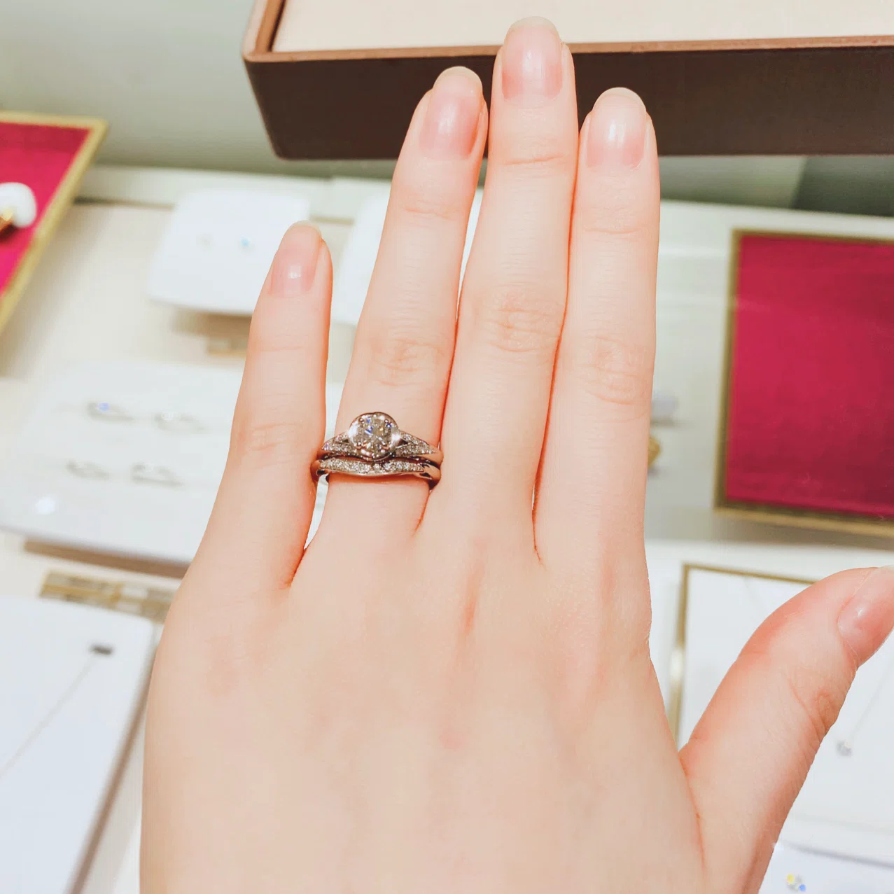 婚約指輪・結婚指輪探し⑤｜ブルガリ編】デザインの重厚感。指に着けた