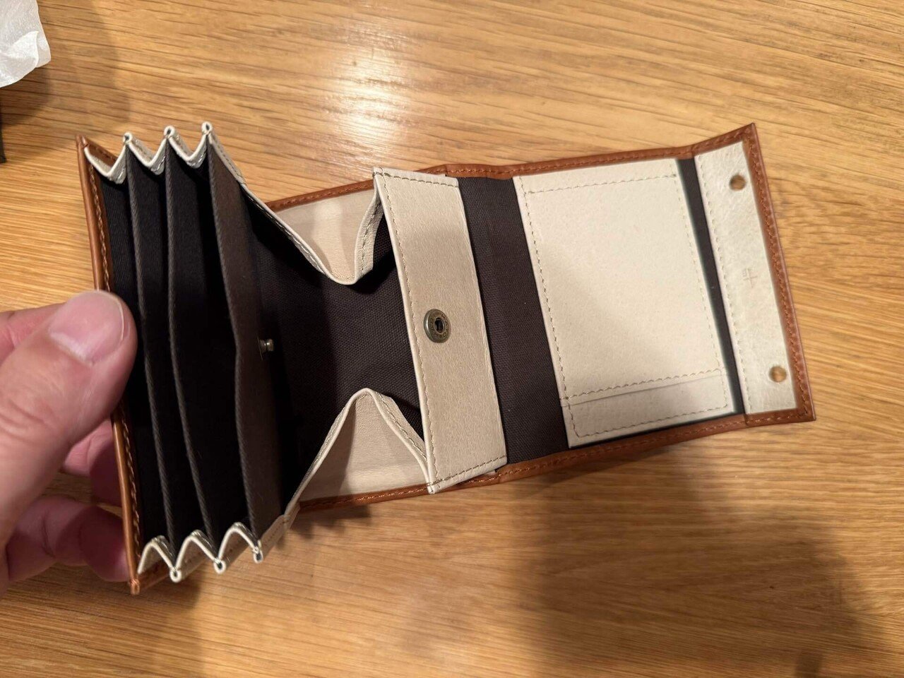 エムピウ（m+）の「ミッレフォッリエⅡ（millefoglie）P25」｜岬 太郎