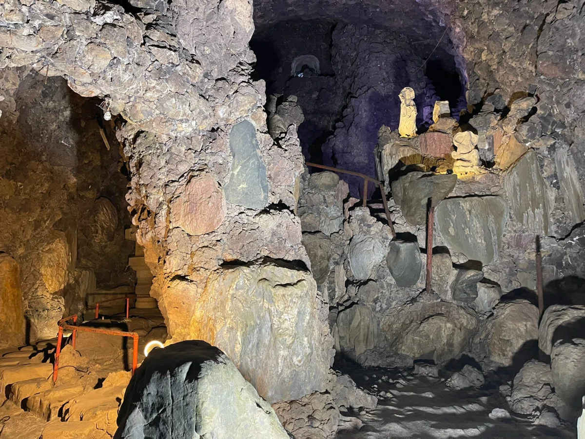 群馬西上州旅④】執念の地底迷宮と慈愛の巨神。高崎に刻まれた「祈り