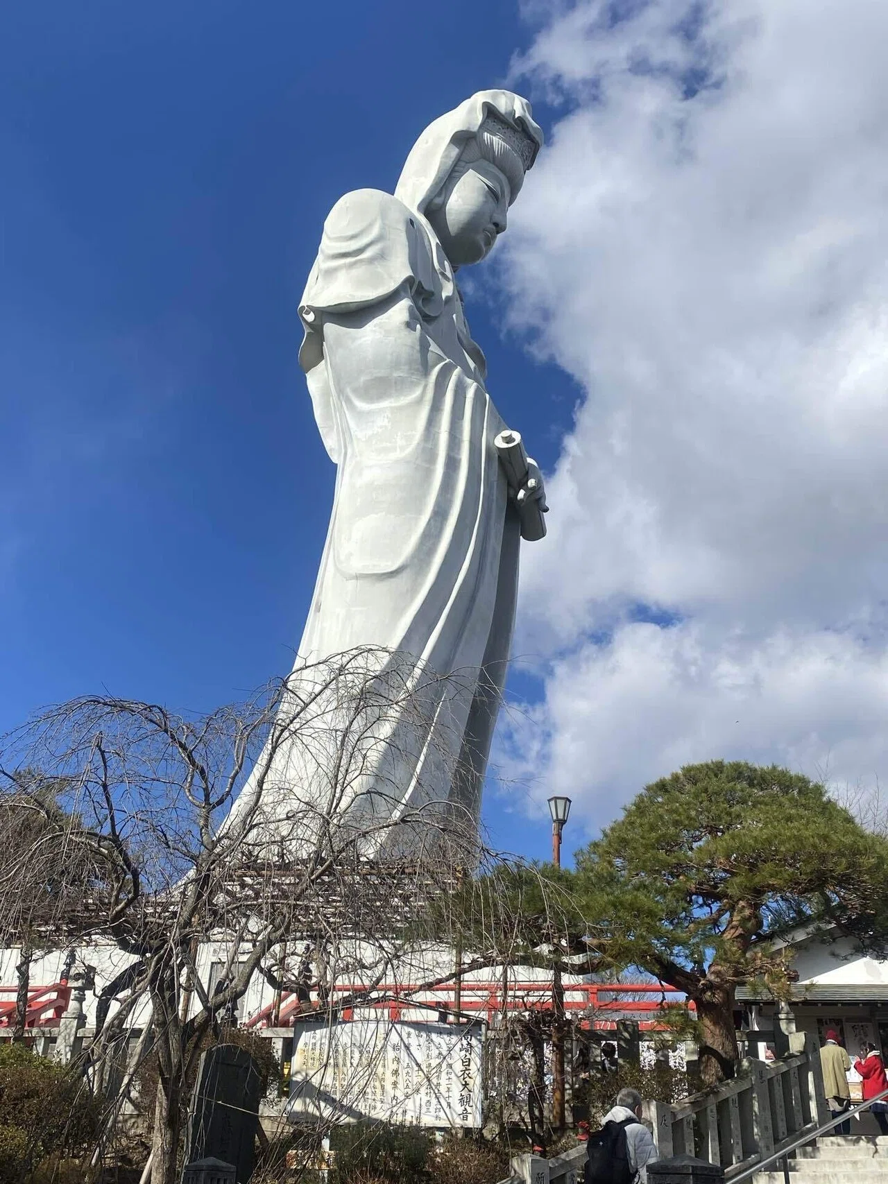 群馬西上州旅④】執念の地底迷宮と慈愛の巨神。洞窟観音・白衣大観音に