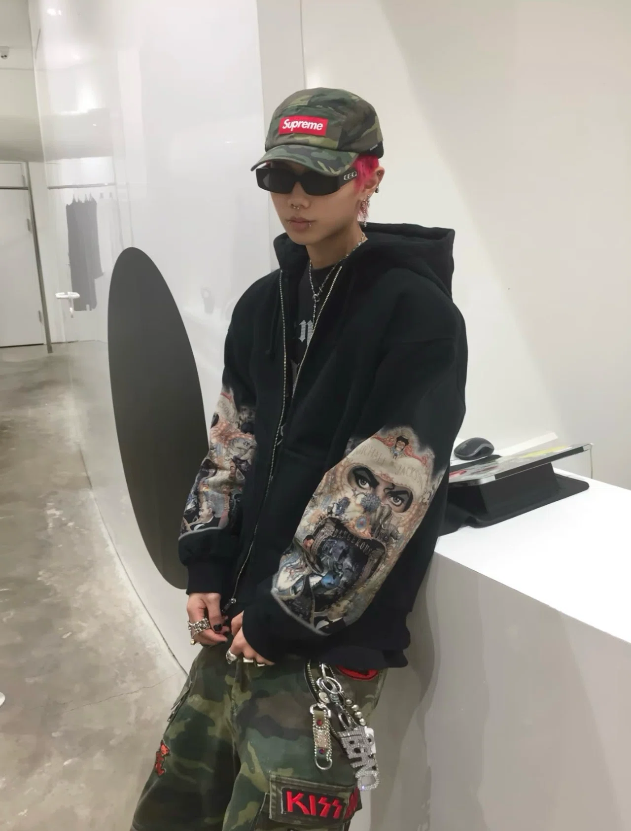 シュプリーム マイケル・ジャクソン デンジャラス ジップアップ フード
