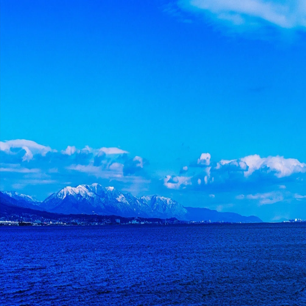 愛してやまない“Velvia Blue”｜どいしゅんすけ