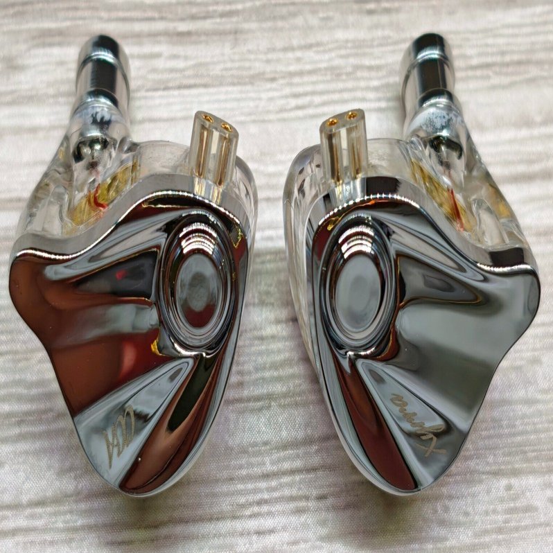 □CCA Xyrra 紹介｜イヤホンジャックと豆🐒@ポタオデ