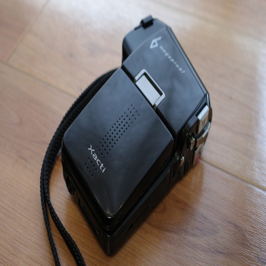 圧倒的平成感！SANYO Xactiで中野フォトウォークしてきた｜つぐさね