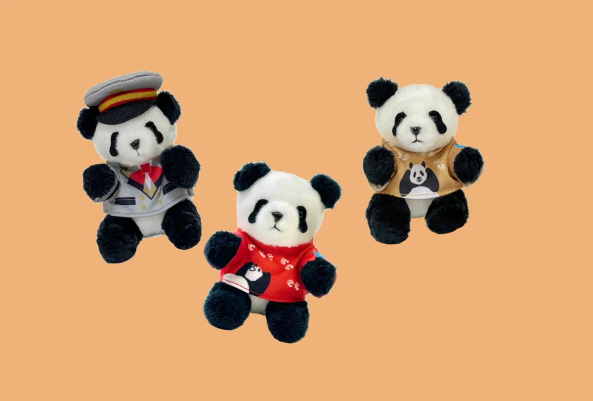 完売⭐紅梅　白梅　おでかけシャンシャンマスコット　上野案内所　おでシャン 終了しました※】東京メトロ有楽町線 有楽町駅改札横の自販機で、上野