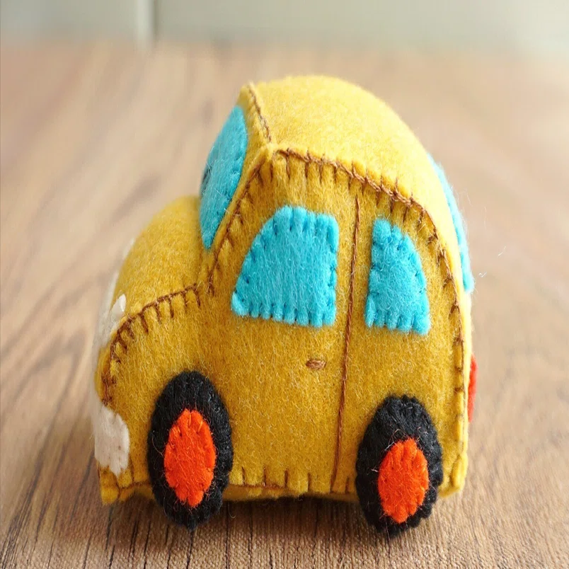 ※カリメロ※羊毛フェルトで作る車※ 2mm厚フェルトで作るレトロな車｜みにもふ[minimofuu toy/mimiminini