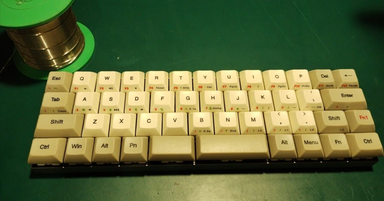 絶版の名機「Vortex Core」が教えてくれた、自作という唯一の生存戦略