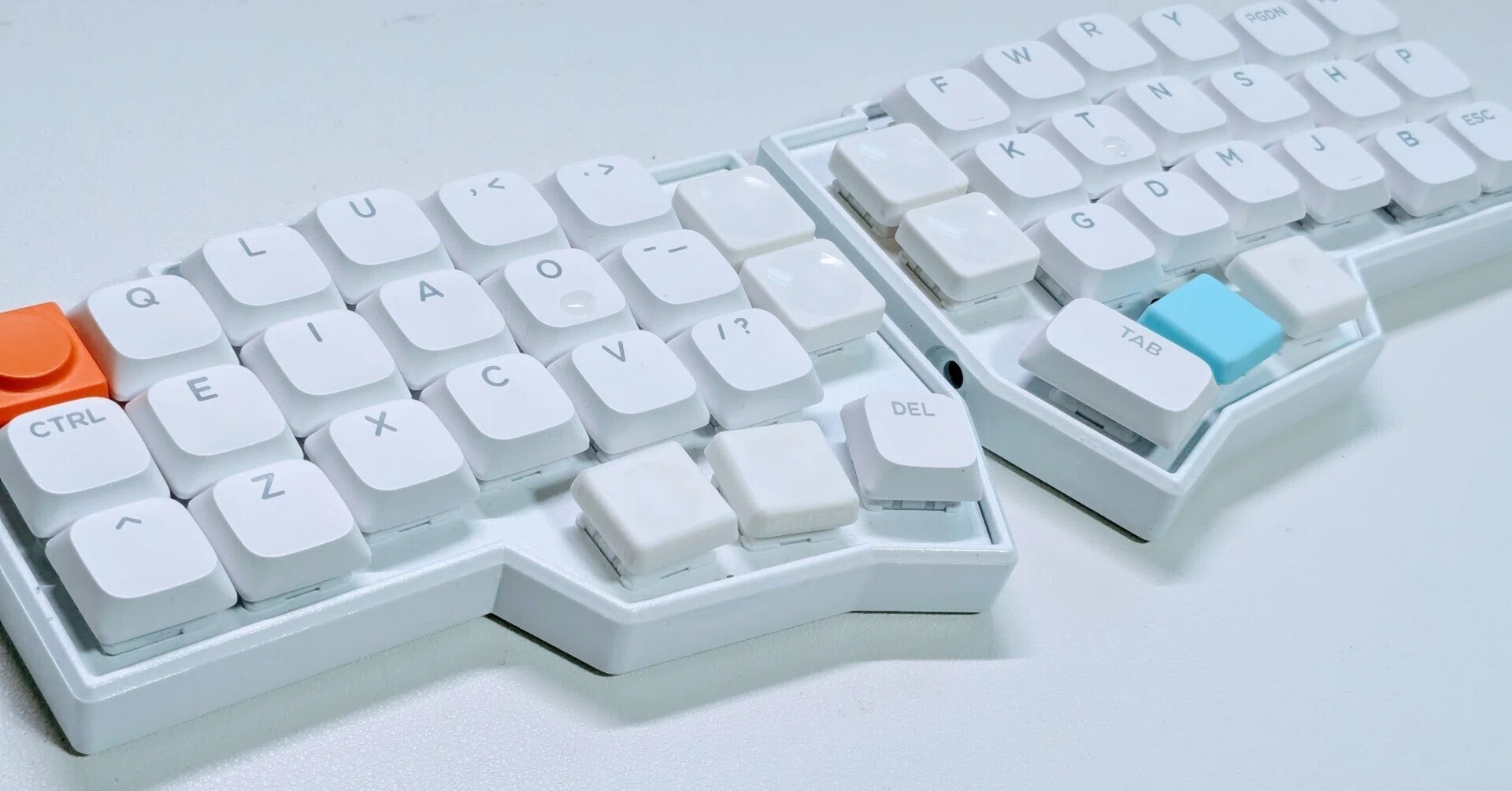 Spray Painting] Keyboards are 'Adult Mini 4WDs'｜kinambon/高校教員