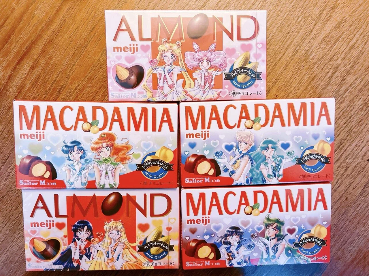 地元のコンビニで偶然セーラームーンチョコが揃ってしまったぁぁぁ