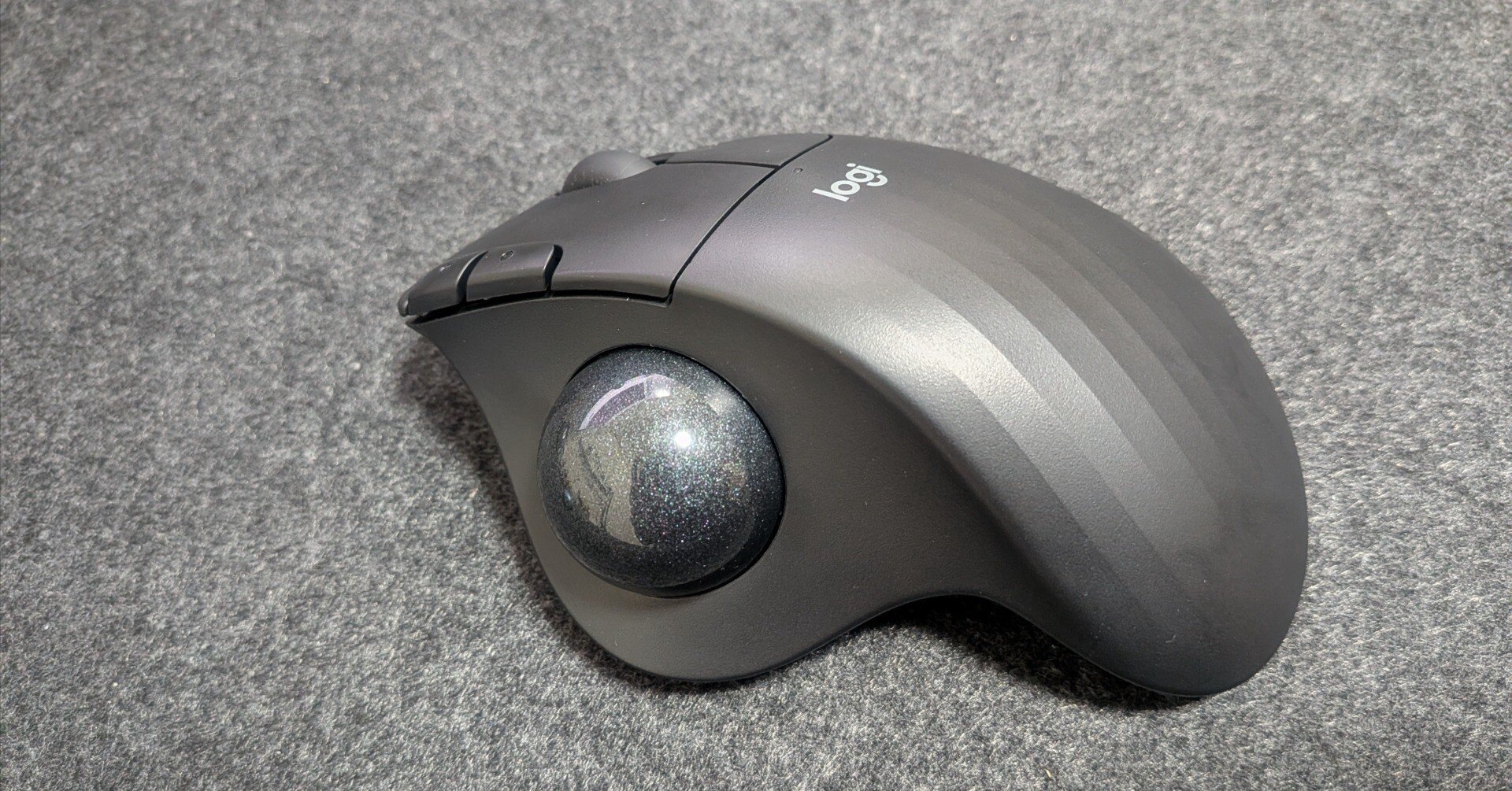 ERGO M575SPdトラックボールの交換〜漆黒ではないブラックへ