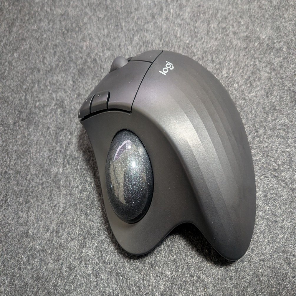 ERGO M575SPdトラックボールの交換〜漆黒ではないブラックへ