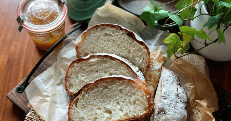 【分量】ル・クルーゼで“捏ねないパン”を焼く【手順】