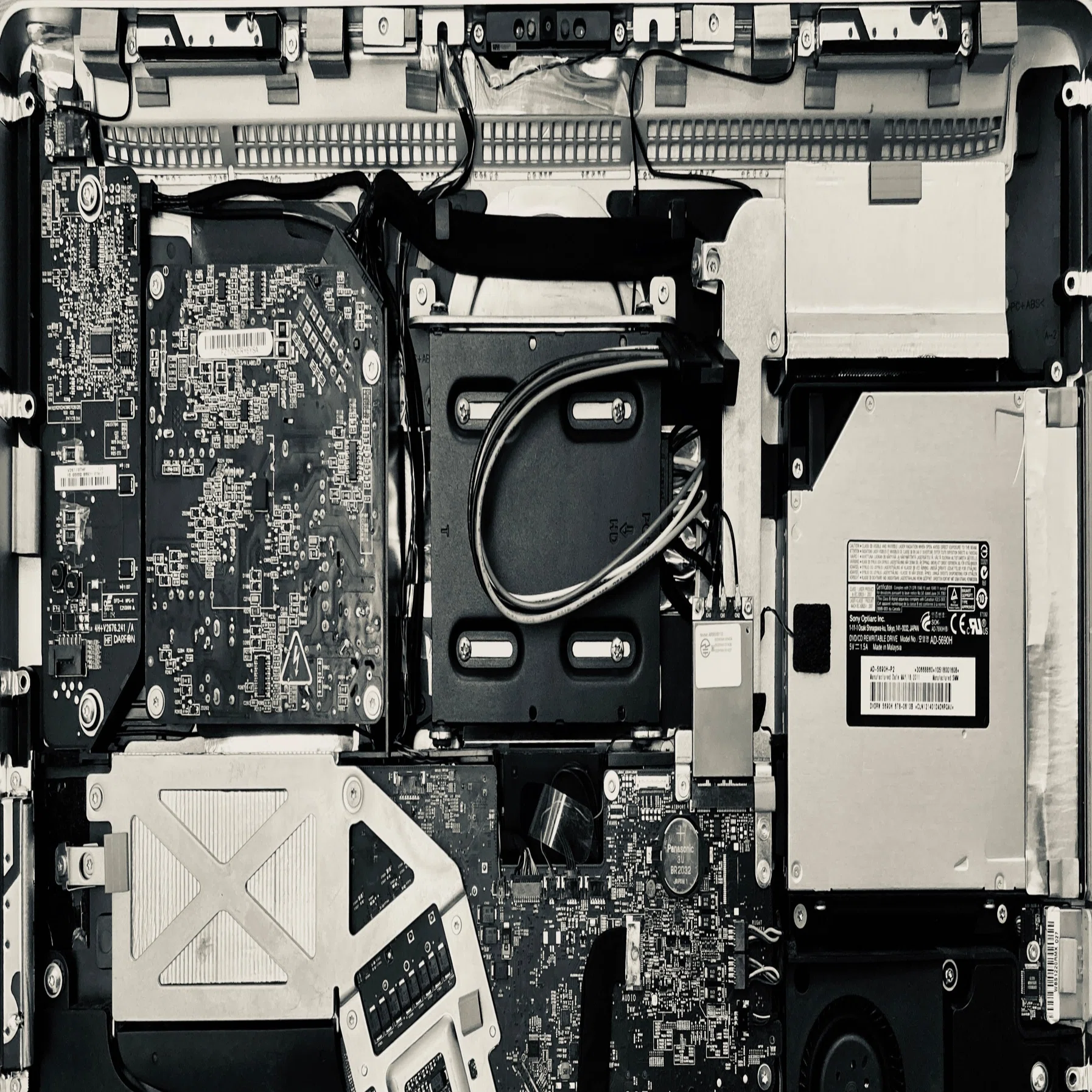 古いiMacのハードディスクをSSD換装して高速化する｜Hiromasa Yoshikawa