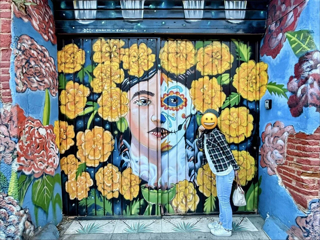 オアハカ🇲🇽ハラトラコ｜アラフォーが壁画の前で撮影とポージングを
