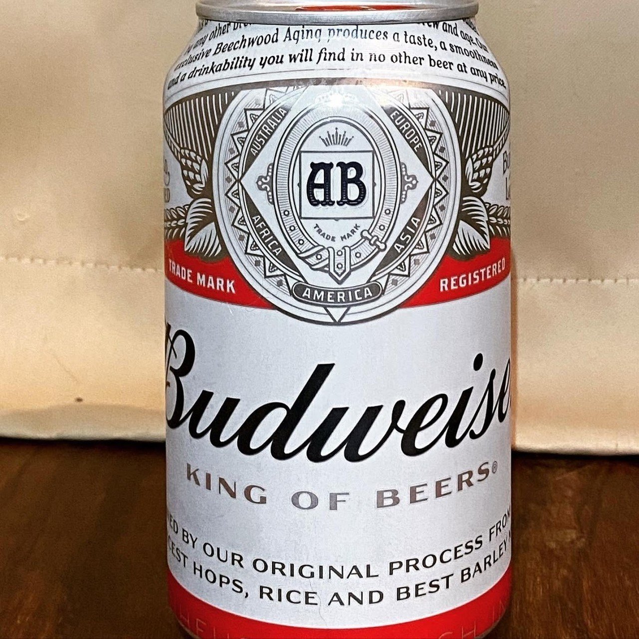 バドワイザー製　ビールライト バドワイザー 330ml 瓶 ロングネックボトル Budweiser インベブ