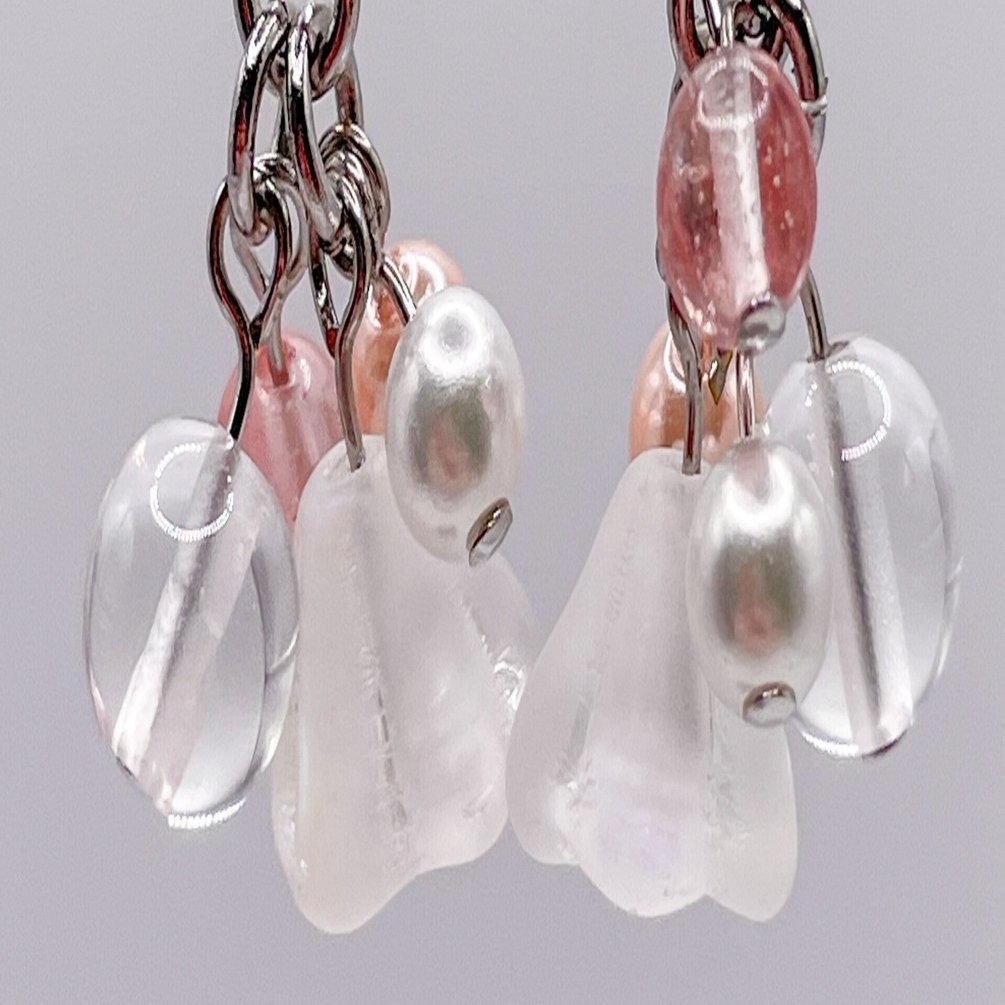 春を連れてくる、ローズクォーツ × ストロベリークォーツのピアス｜む