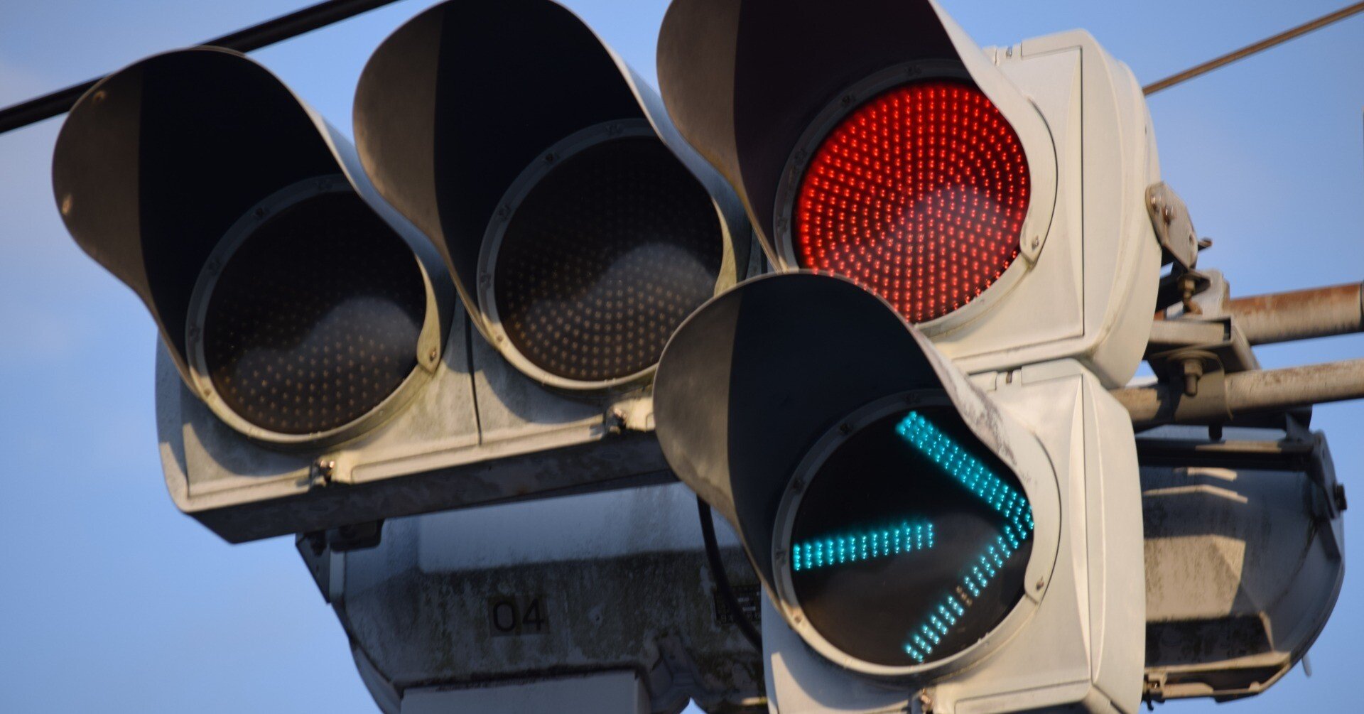 岐阜県中津川市にカマボコ3列矢印発見‼｜けんだまの信号機撮影