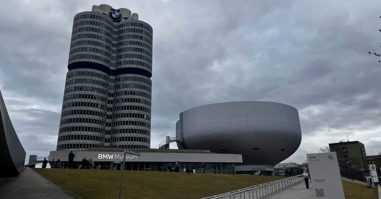 BMWミュージアム【ミュンヘンでしか出来ないことリスト】｜mira 
