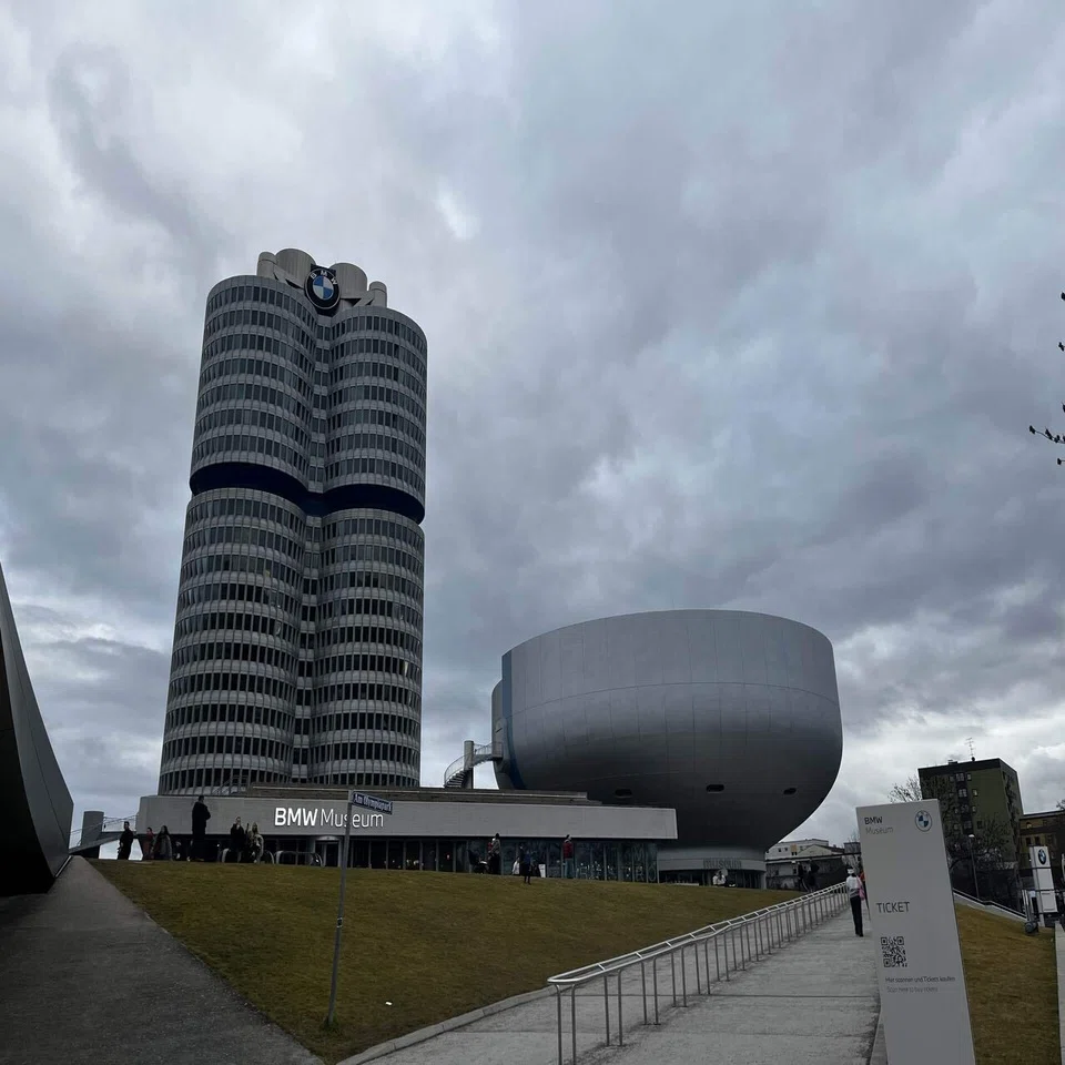BMWミュージアム【ミュンヘンでしか出来ないことリスト】｜mira 