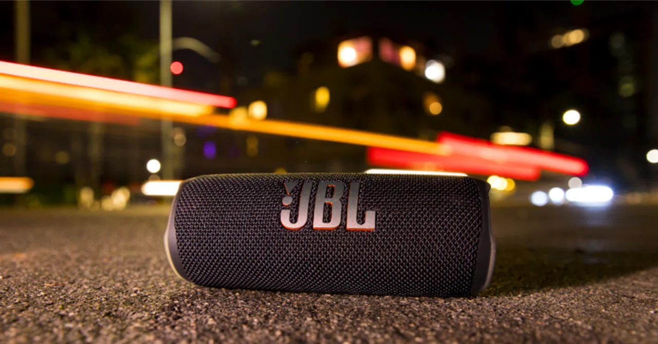なんでも屋！】JBL Flip 6 レビュー！お風呂用から映画用まで⁉｜Dude