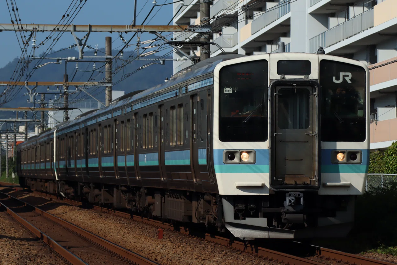 211系長野車のスカ色。｜nagano_color211