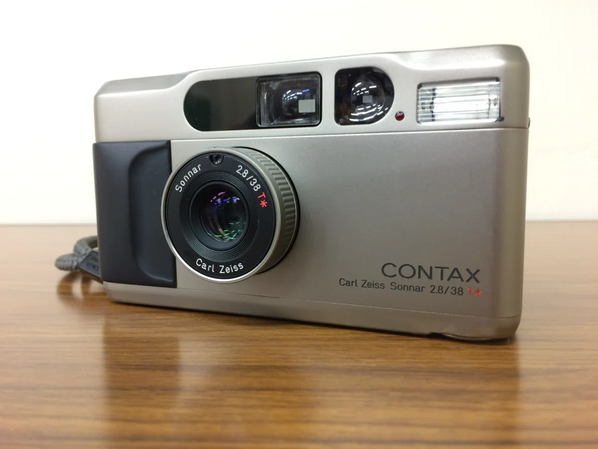 Konica Lexio 70 コンパクトカメラ　革製ケース付き AFコンパクト機と仲良くなれるかな？ Konica Lexio 70｜おしゃま