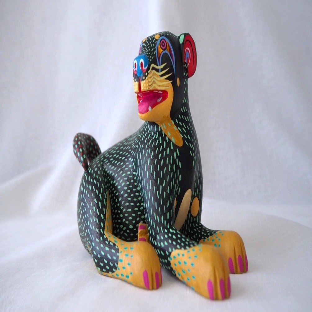 思い出が形になる ― 愛犬チキティーナとオアハカの木彫り｜さる