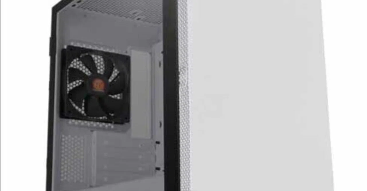 本日見つけた掘り出し物】コンパクトで高冷却な強化ガラスミニタワーPC 