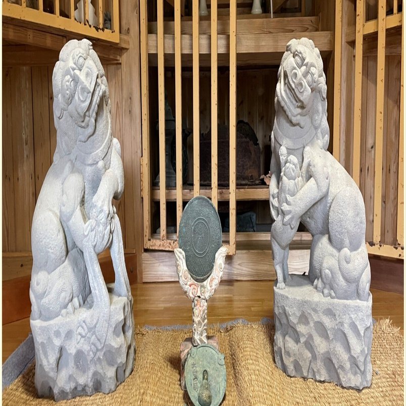 いちごの狛犬 長門市 三隅町の狛犬｜藤井克浩