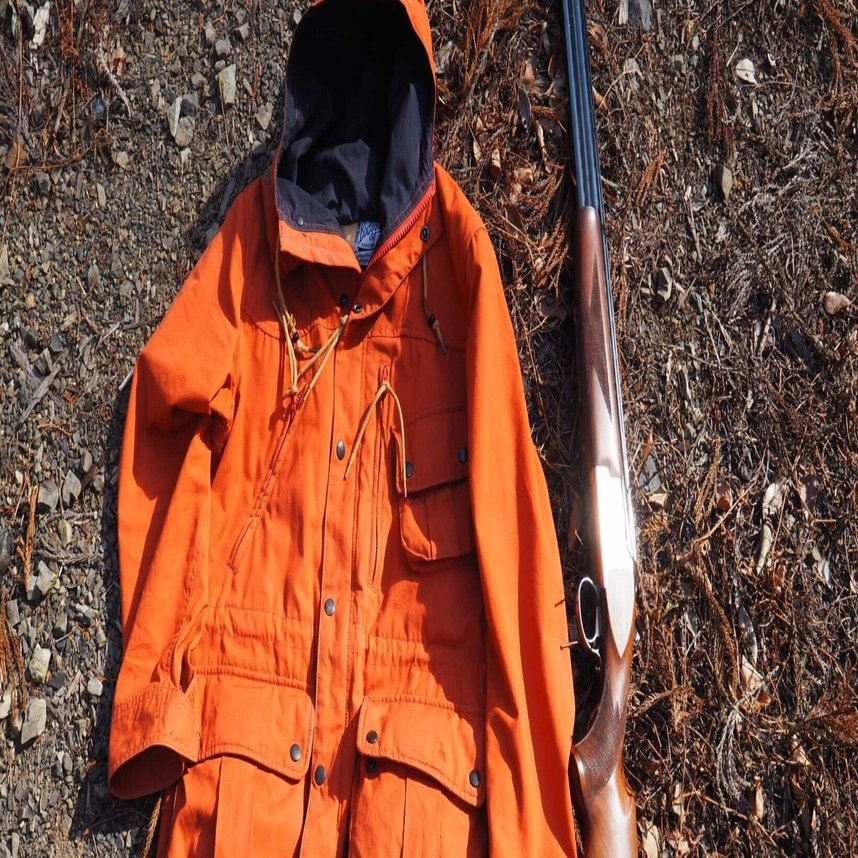 おしゃれな狩猟着「HINSОN」のマウンテンパーカーで山を歩く｜中山道雄