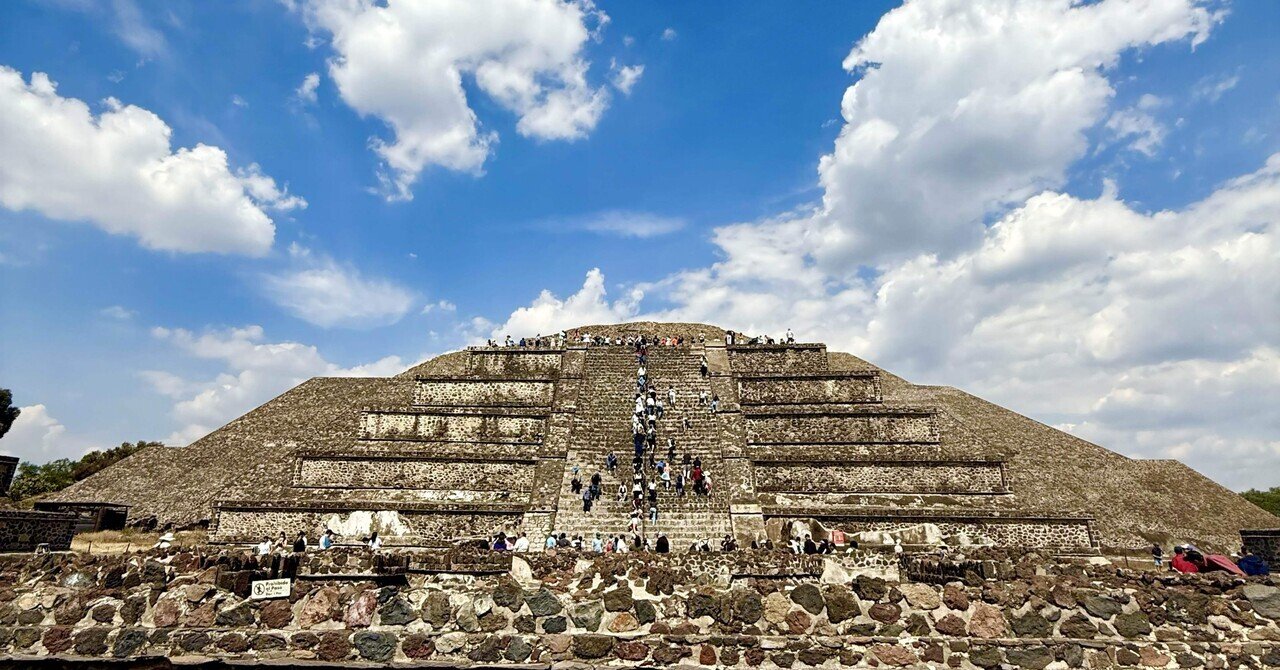 mexico】死者の日に行ったティオティワカン｜ハネムーンで途中まで登れ