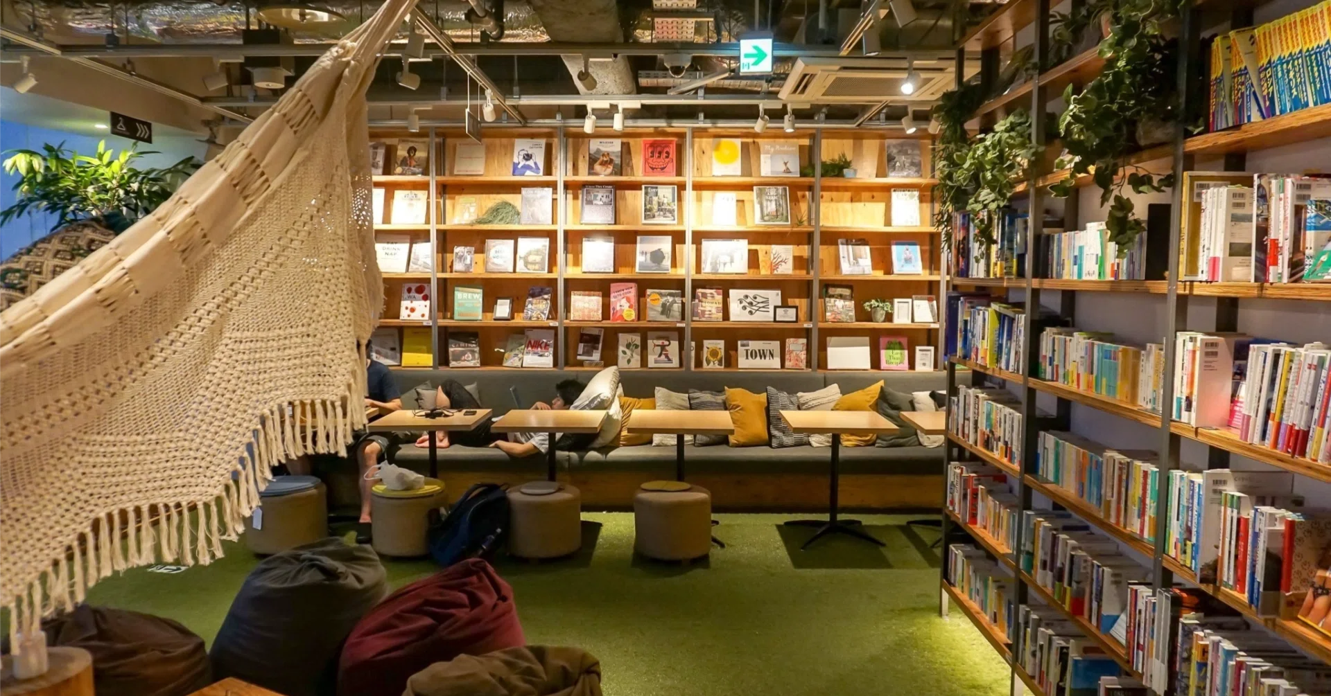 書店に行かない読書家の構造｜きさらぎ冬青