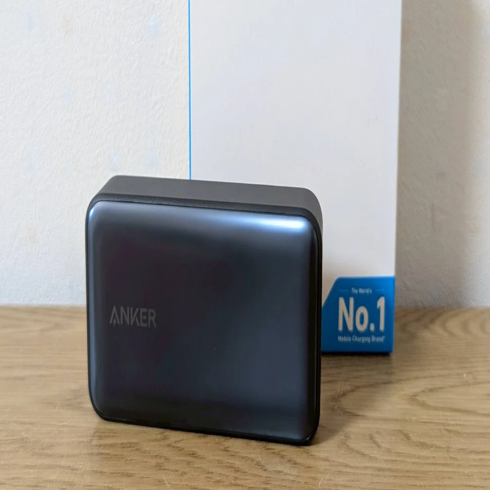 ANKER ワイヤレスバッテリー Ankerモバイルバッテリーの正解。【Anker Power Bank】レビューと比較