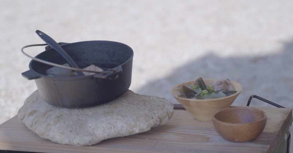 意外性のあるキャンプ料理をご紹介 沖縄伝統料理 ソーキ汁 Makoto