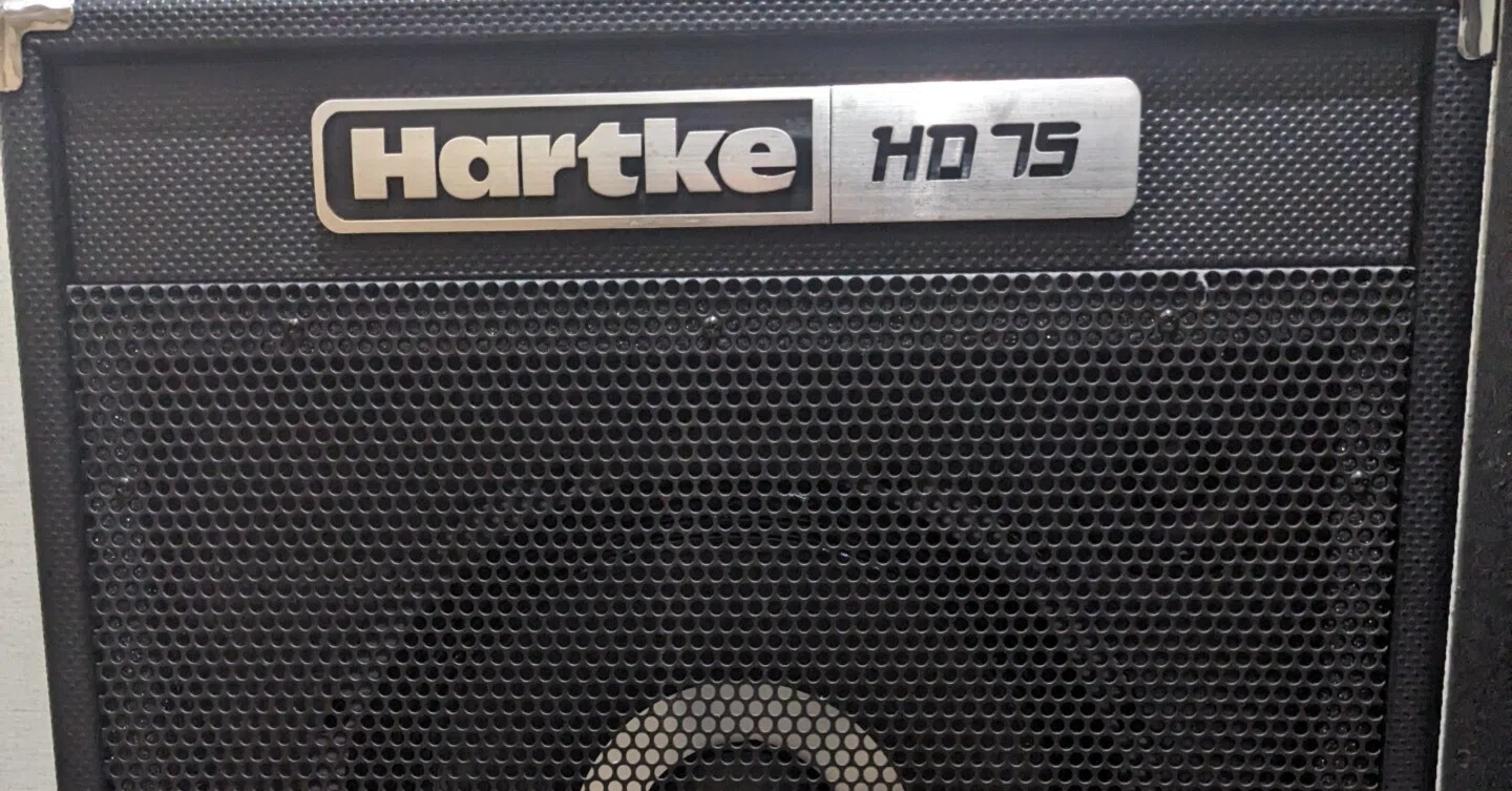 Hartke HD75 ベース用アンプ 本体 愛器紹介：Hartke HD75レビュー：家練〜小規模リハで「作りやすい音
