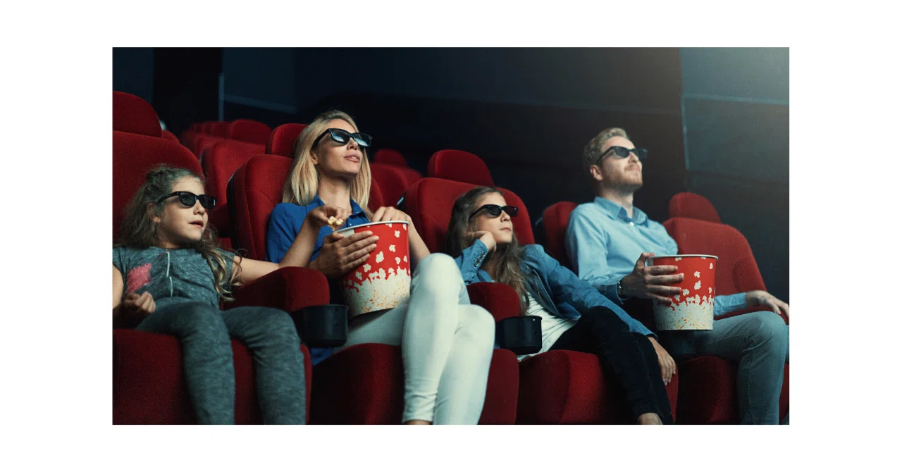 映画 を 観る